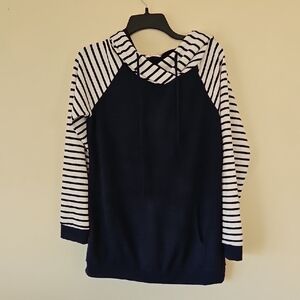 12 PM By Mon Ami Navy and White Striped Top Large